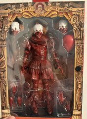 NEW RARE NECA ULTIMATE BLOOD PENNYWISE 7″ Welcome to Derry IT In Hand Look!!