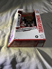 Hasbro Transformers Netflix War for Cybertron Decepticon Sparkless Bot New