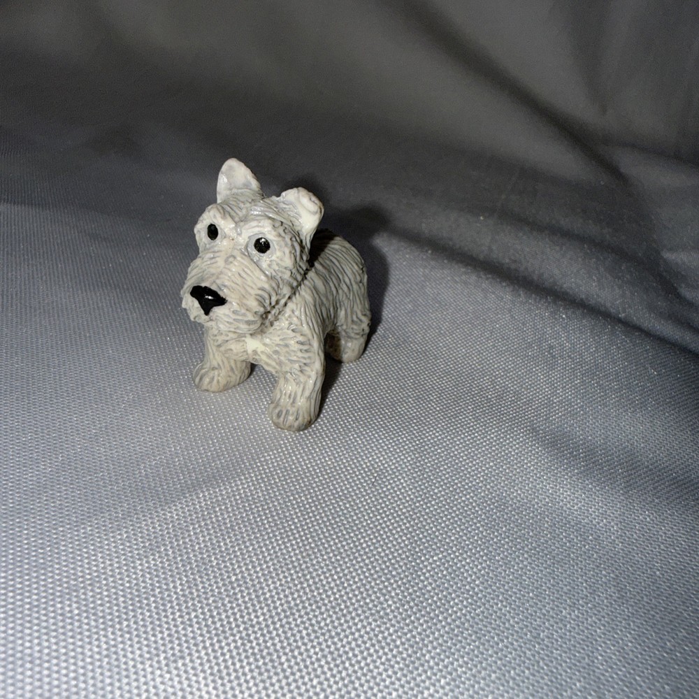 Vintage Hasbro Toys 1994 MEG Puppy In My Pocket Tuxedo 90s Vtg Schnauzer