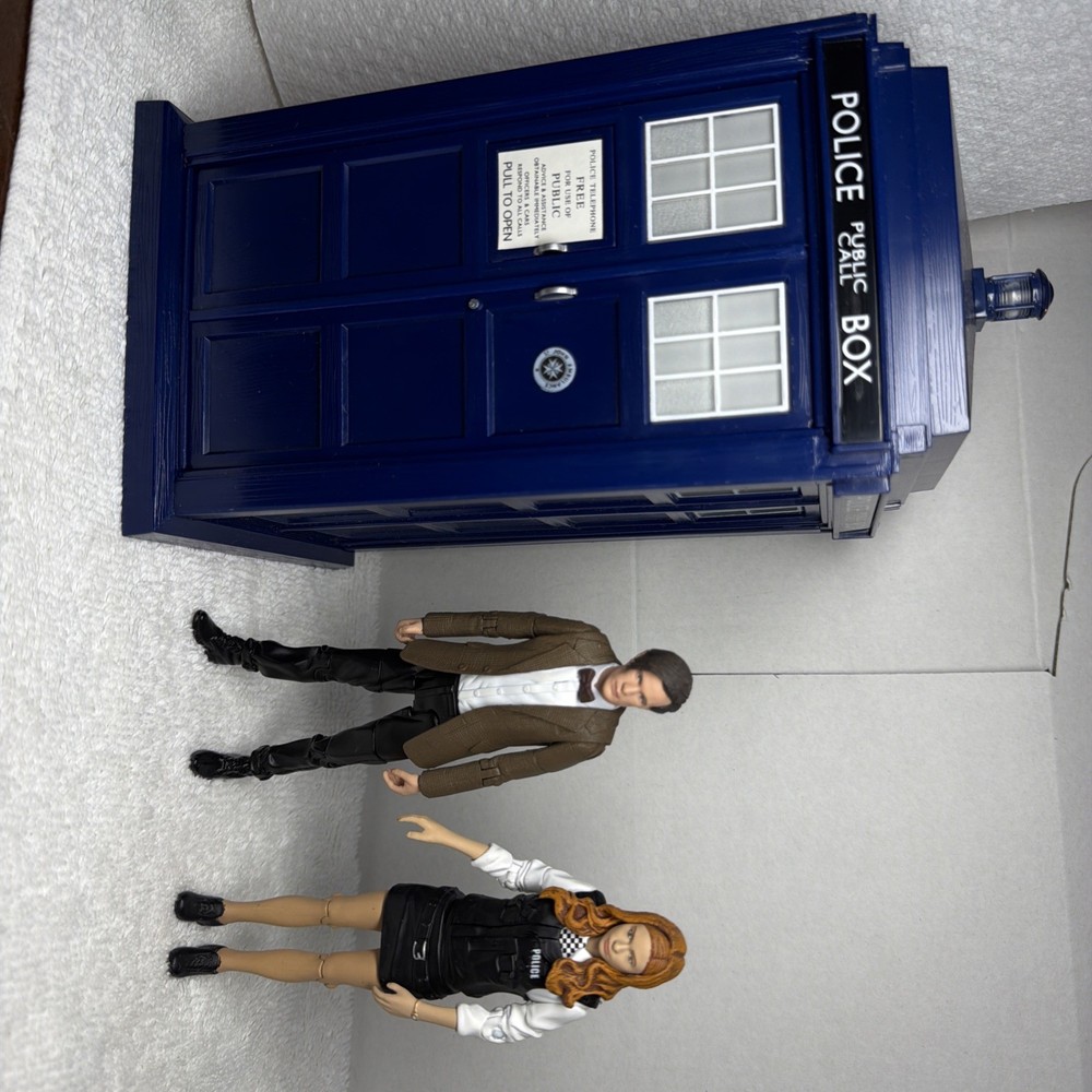 Doctor Who Hide Caliburn House Adventure Set – Complete- See Photos