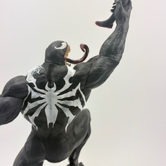Marvel Spider-Man 2 Collector’s Edition 19″ Statue Venom Miles Morales PS5