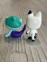 GABBYS PLAYHOUSE FIGURES MERCAT AND PANDY PAW