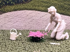 1:24 1950 Dollhouse Sunny Sue Gardener Inspired by Marx