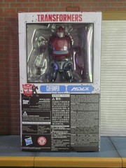 Threezero Transformers Cliffjumper Comic Book Edition MDLX Action Figure