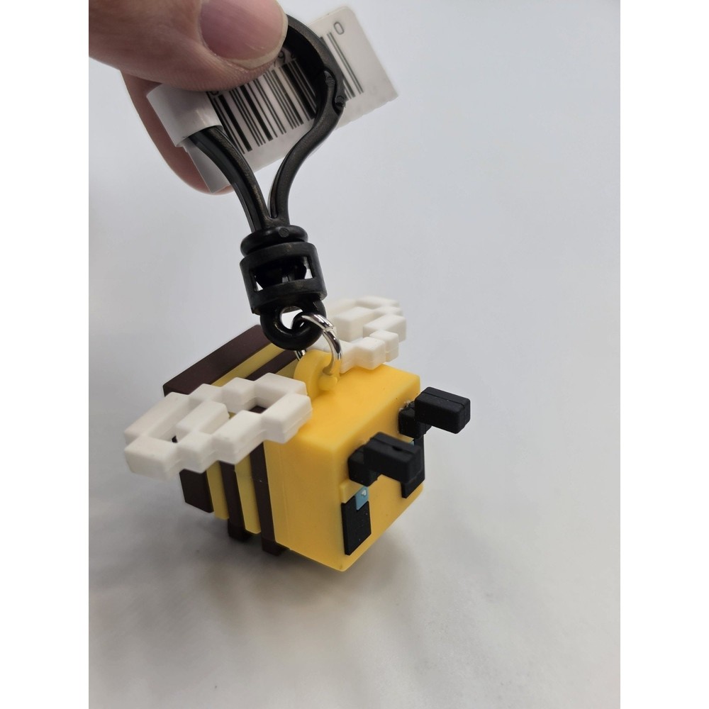 Minecraft Series 4 Classic Figural 3D Bag Clip Bee NEW, The Minecraft Movie