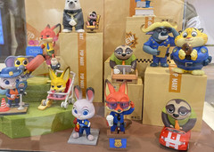Authentic Disney Zootopia Series Animal City Blind Box Confirmed Figure Hot Toys