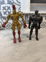 2011 Jakks Pacific Real Steel Atom and Midas With Punching Action Has Defects.