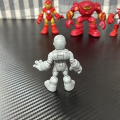 Iron Man Superhero Mini Action Figures Set Lot of 5, Plastic, Red/Gold/Silver