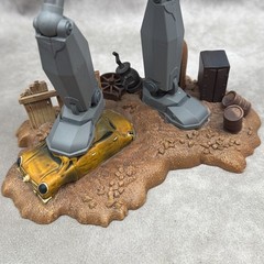 Diamond Select Toys Iron Giant Gallery Iron Giant (Superhero) Collectible Figure