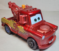 Disney Pixar Cars 3 Rust-Eze Racing Center Mater Diecast 1:55 FC Team 95