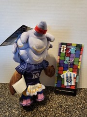 Jazwares FIFA® World Cup 2026 USA 8 Inch Plush Clutch # 10 Plus Bonus Keychain