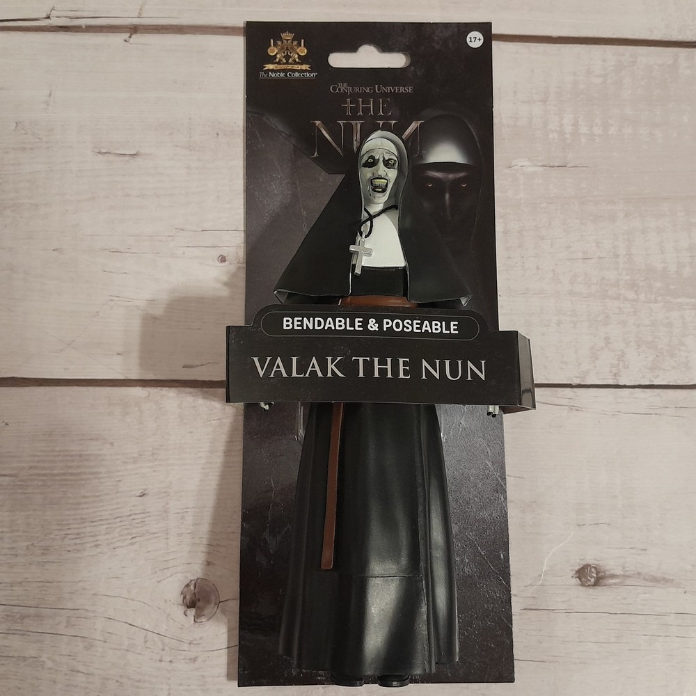 The Noble Collection Valak The Nun Bendyfigs Action Figure