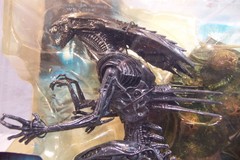 ALIEN VS PREDATOR: ALIEN QUEEN W/ BASE PLAY SETS DELUXE ACTION FIGURE AVP NEW