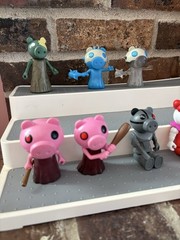 Roblox Mini Action Figures Series Piggy Lot of 7 Toy PVC/Plastic Series