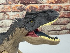 Jurassic World Dominion Extreme Damage Roarin’ Allosaurus HFK06 Dinosaur Mattel