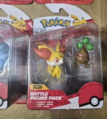 POKEMON LOT OF 4 BATTLE FIGURE PACKS TOTAL OF 7 FIGURES NIB