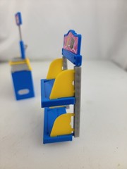 Zuru Mini Brands Mini Mart Store Casher Station And Shelf Display