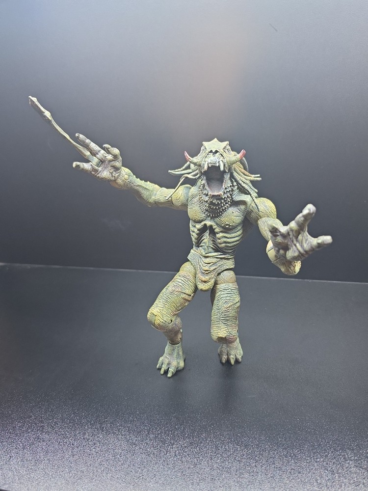 Mezco Sammael Hellboy Series 2003 Loose Figure Complete