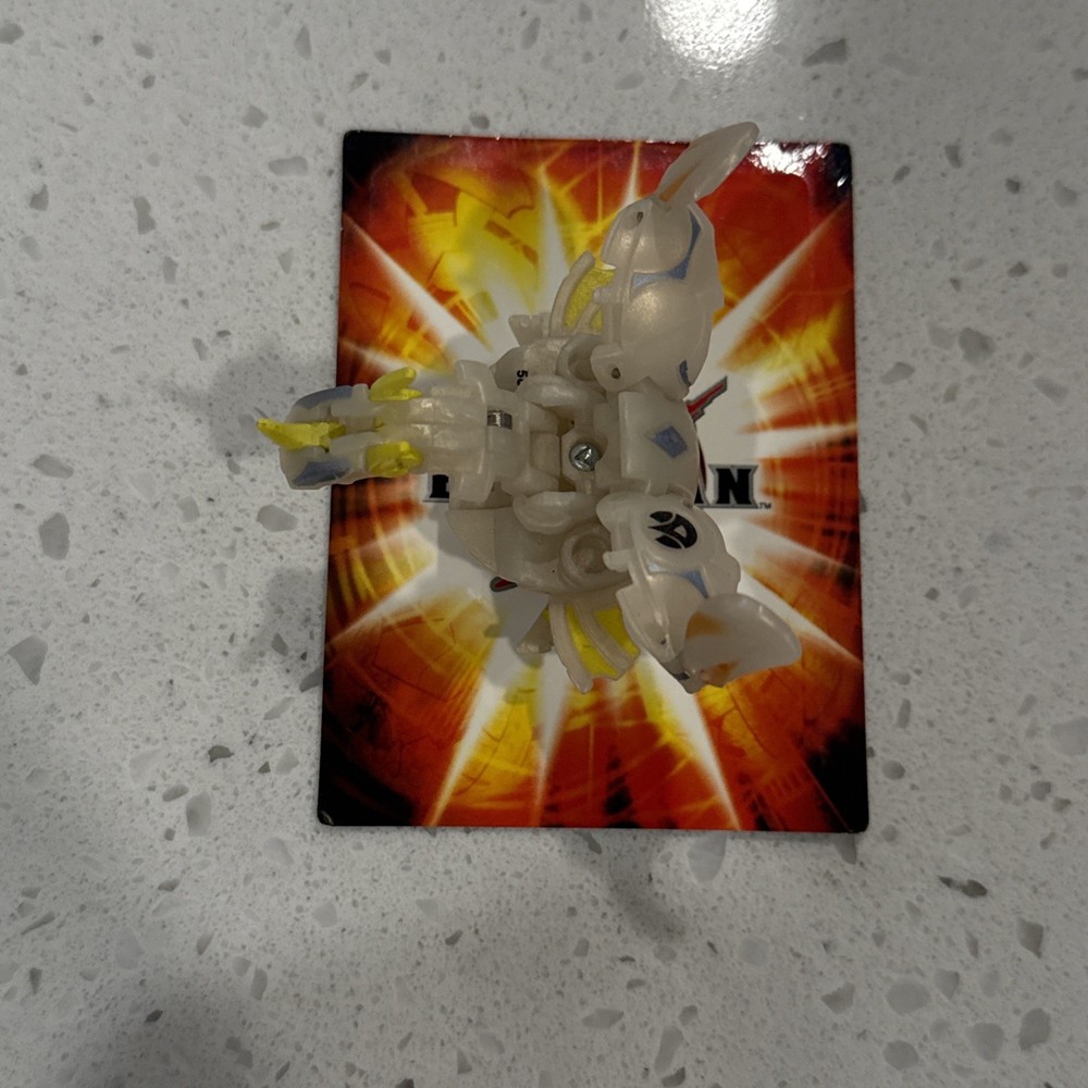 Bakugan Ultra Neo Dragonoid 580G White Pearl Pyrus Bakufrost Battle Brawlers