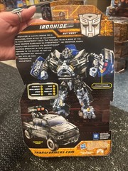 2009 HASBRO TRANSFORMERS IRONHIDE AUTOBOT HFTD BRAND NEW