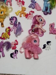 My Little Pony Lot Of 33 Various Size Ponies Plus Many Accessories