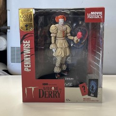 PENNYWISE Movie Maniacs IT Welcome To Derry Figure McFarlane Gold Label Sealed