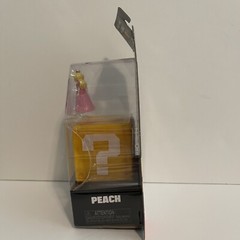 New Jakks Pacific Super Mario Bros Movie Peach 1.25 in Figure & Question Block