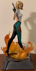 SIDESHOW EXCLUSIVE ABBEY CHASE Premium Figure Danger Girl Campbell 350/500 UM