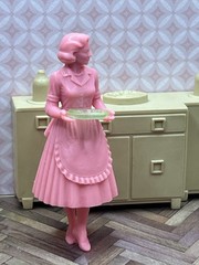1:24 1950 Housewife Hostess Homemaker Figure Inspired by Marx