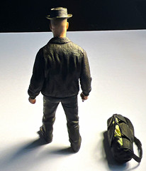 Mezco Toyz Breaking Bad 6 inch Heisenberg Action Figure w/ Gun Bag Plastic