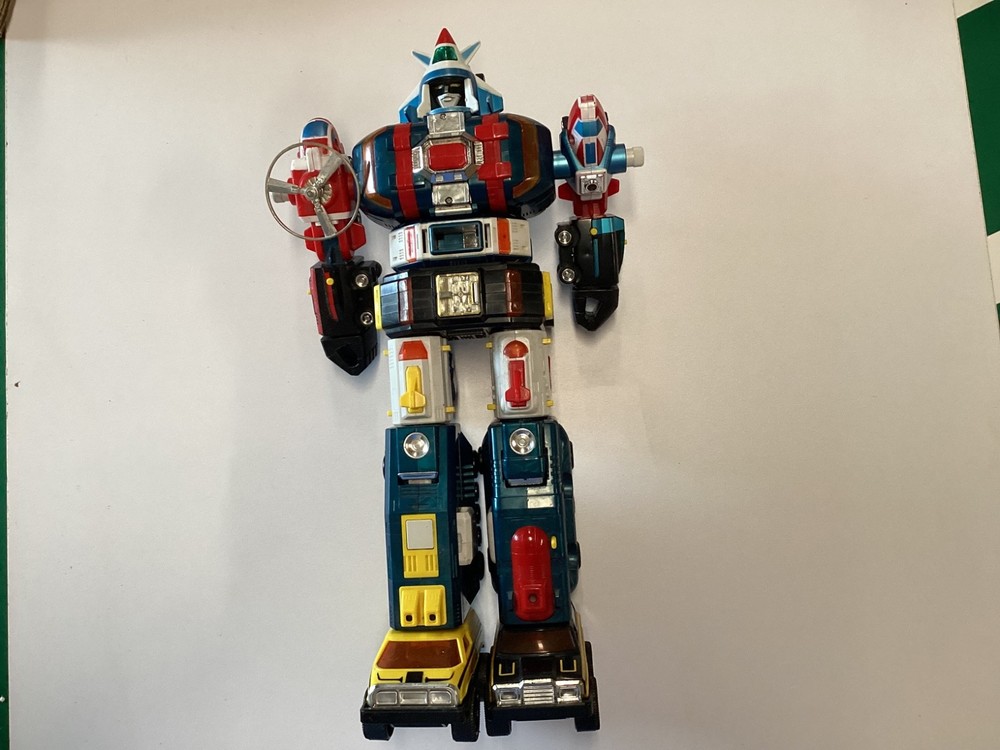 VINTAGE 1982 Bandai VOLTRON 1 DAIRUGGER 15 INCH VEHICLE FORCE TEAM NEAR COMPLETE