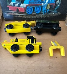 1998 Learning Curve Britt Allcroft Wooden Thomas Train Sodor Railway Repair Set!