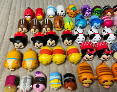 HUGE Lot of 138 Disney Tsum Tsum Vinyl Mini Figures Stackable MULTI SIZE