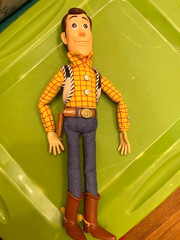 TOY STORY PULL STRING TALKING WOODY DOLL 16″ DISNEY STORE COLLAR FLAW & NO HAT