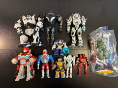 Random Robot Toy Lot Includes Real Steel Figures, Gundams, And Other Loose Toys