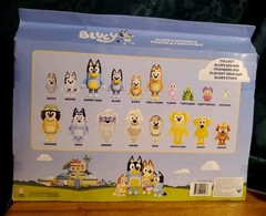 Bluey’s Neighborhood Ultimate Friends & Family Pack 15 Mini Figures Bluey Bingo