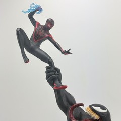 Marvel Spider-Man 2 Collector’s Edition 19″ Statue Venom Miles Morales PS5