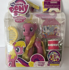 NEW My Little Pony G4 CHERRY BERRY Friendship is Magic Pony Wedding Cake Brush