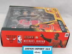 Mafex No.100 Michael Jordan Chicago Bulls Figure 6.5 inches / Medicom
