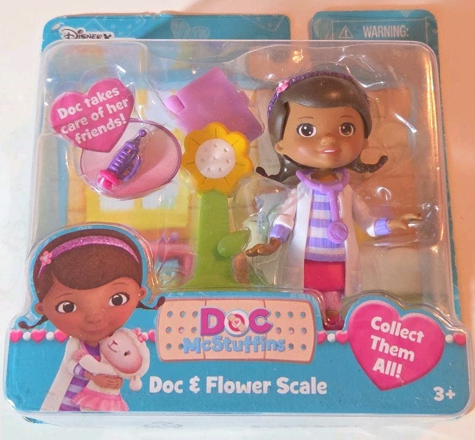 Disney Jr Doc McStuffins Physician Figurine Doctor Play Set 2015 New!