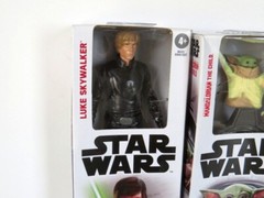 HASBRO STAR WARS Figures: Luke Skywalker b6333 & Mandalorian The Child F2832