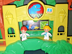 Land Before Time Dinosaur Rescue Station & Dino Truck LIGHTS & SOUNDS WORK!