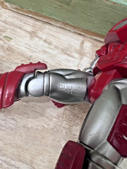 Vintage 1995 Toy Biz Marvel Iron Man Red Silver Armor 10.25″ Figure w Cannon