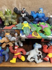 25 Heroes of Goo Jit Zu Toys & Action Figures