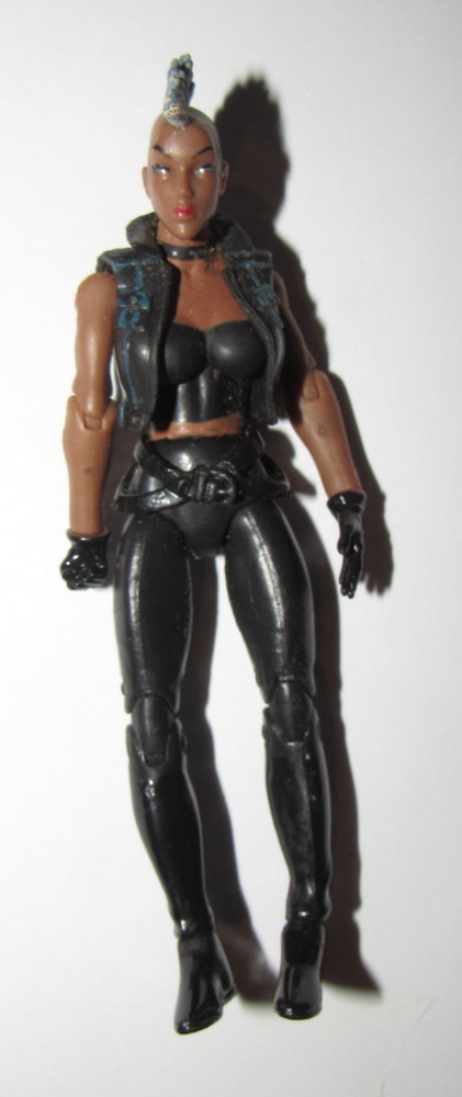 Marvel Universe 3.75 figure Mohawk Storm complete excellent