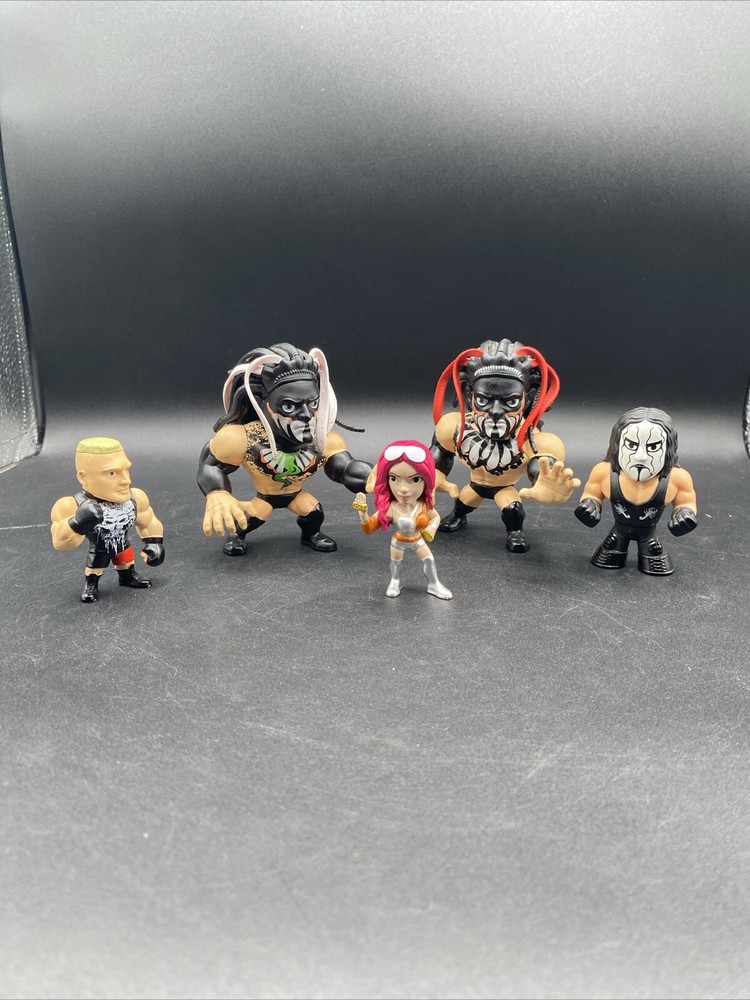 (5) WWE Heavy Metals Die Cast & Plastic Figures 2017 & 2016