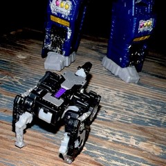 Transformers Siege WFC Soundwave And Ravage Cassette