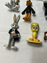 Vintage WB Loony Tunes Taz Bugs Pepe PVC Figure Lot Applause Warner Bros Store