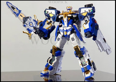 Metal Cardbot S Season2 BLUE COP TRINITY Transformer Robot Car Figure Toy 2024
