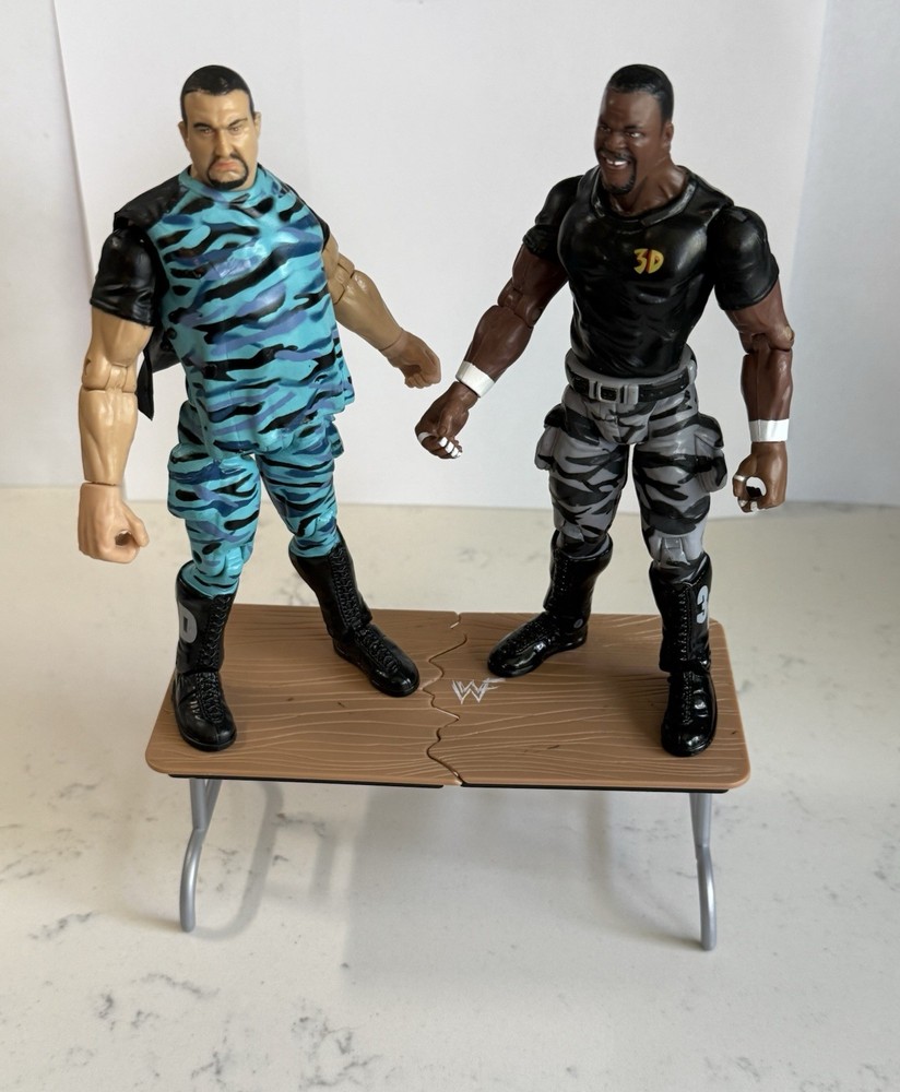 WWF Jakks 1999 Dudley Boyz Titan Tron Live Set – Buh Buh Ray & D-Von + Table